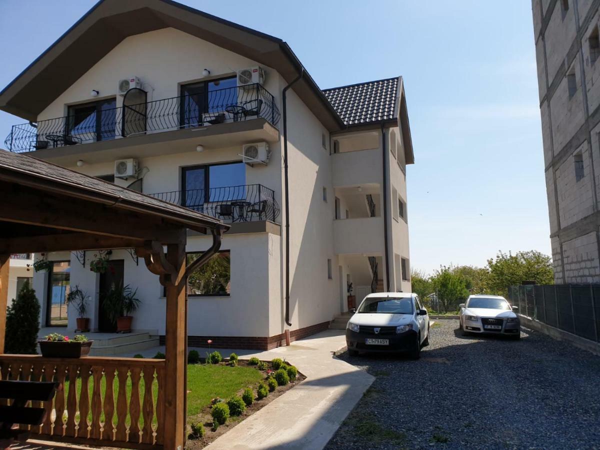 Vila Yna Năvodari Екстериор снимка